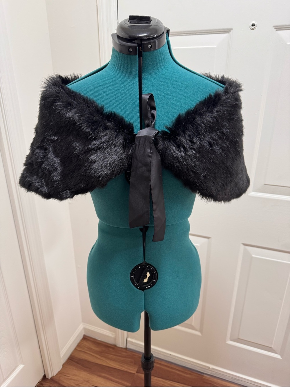 Unique Vintage Black Faux Fur Capelet with Satin Ribbon